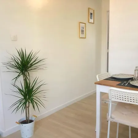 דירה Reims : Recently Refurbished Apartment Close To Town Center
