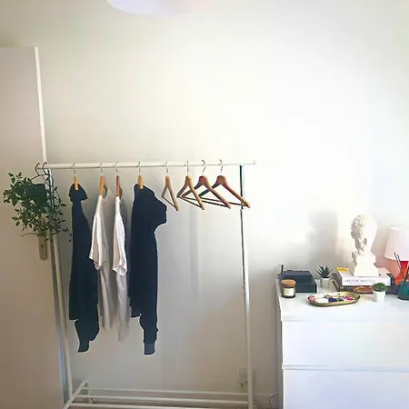 Reims : Recently Refurbished Apartment Close To Town Center דירה ריימס